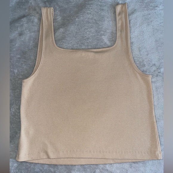 Cropped Square Neck Tank - Picture 3 of 6